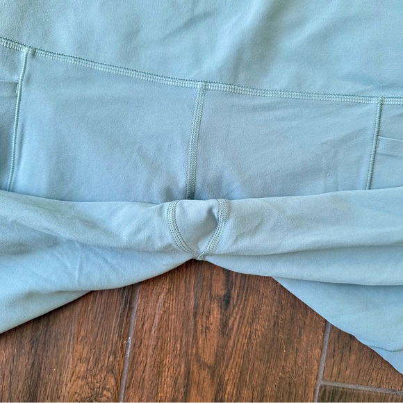Athleta Salutation Stash Pocket 7/8 Legging Size Medium - Picture 3 of 7